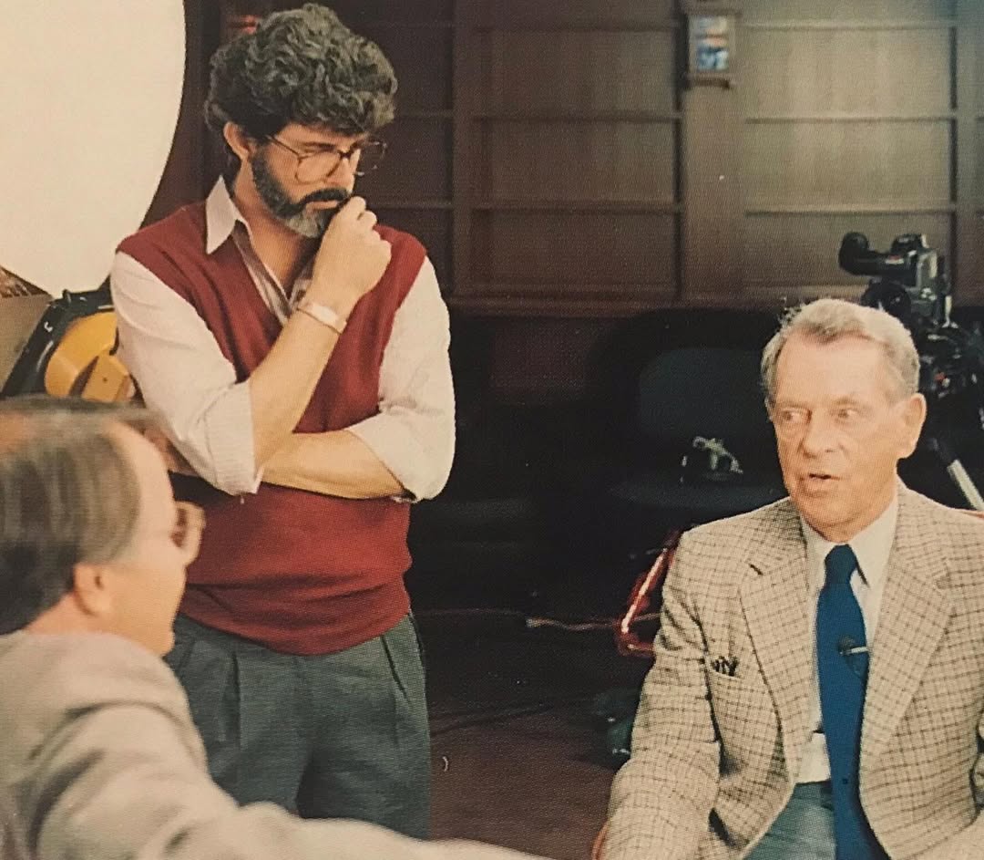 Bill Moyers, George Lucas y Joseph Campbell en el Rancho Skywalker en 1987 durante la filmación del documental 